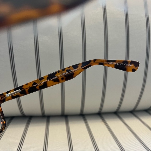 Blue Planet Blue Light Tortoise Glasses - Picture 5 of 8